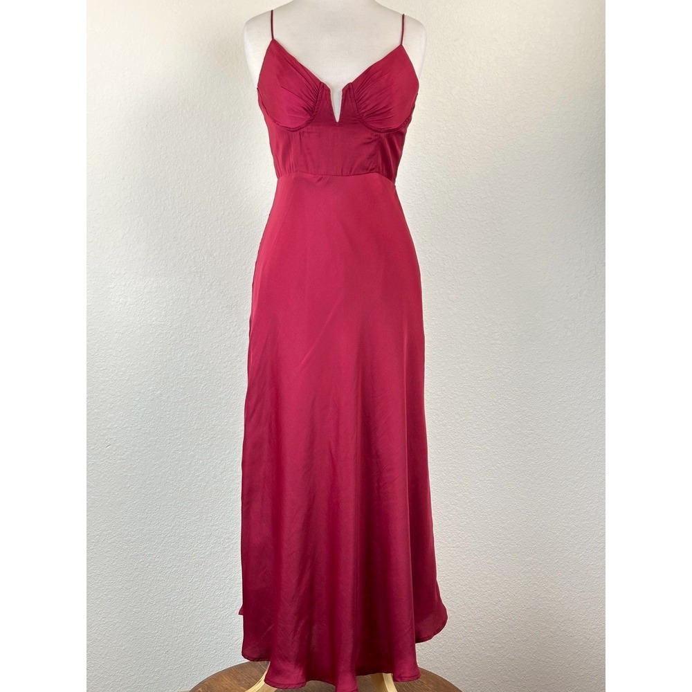 Selfie Leslie Lake Como Red Satin Midi Dress V Wire‎ Bust Elegant M